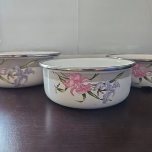 Vintage GMI enamel mixing nesting bowls